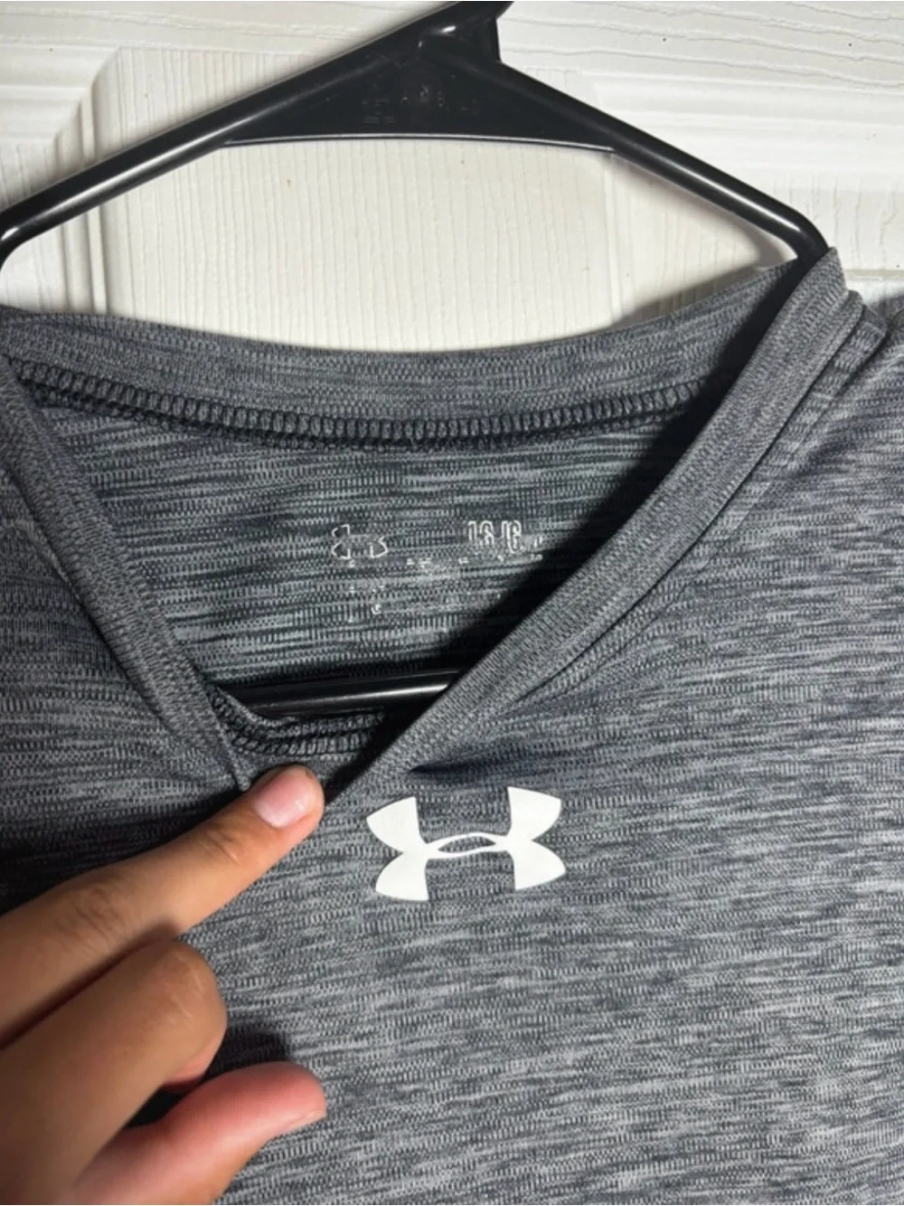Under Armour boys Gray Heather Performance T-Shirt